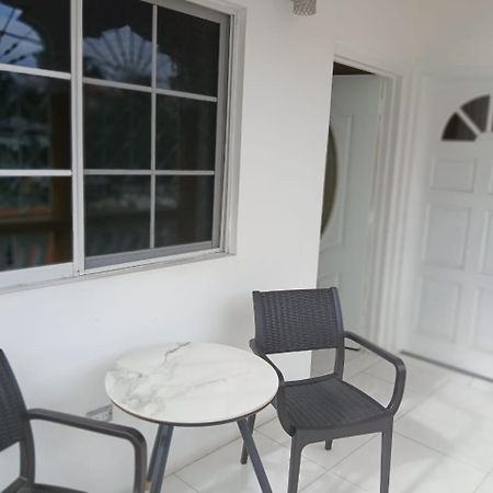 Runthings Hideaway Stay เนกริล ภายนอก รูปภาพ