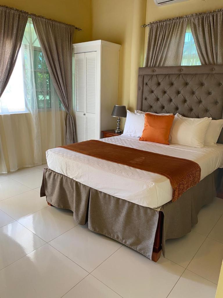 Runthings Hideaway Stay เนกริล ภายนอก รูปภาพ